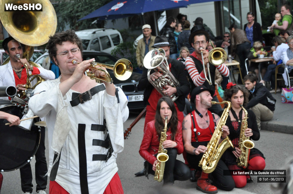 17/56 photos du spectacle La fanfare à la Gueule du ch'val